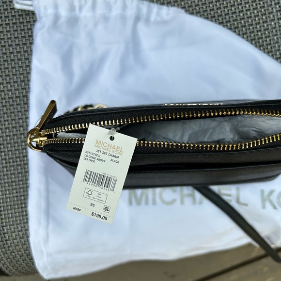 NWT ❤️Michael Kors Large Dome Crossbody Black saffiano leather - Picture 4 of 9